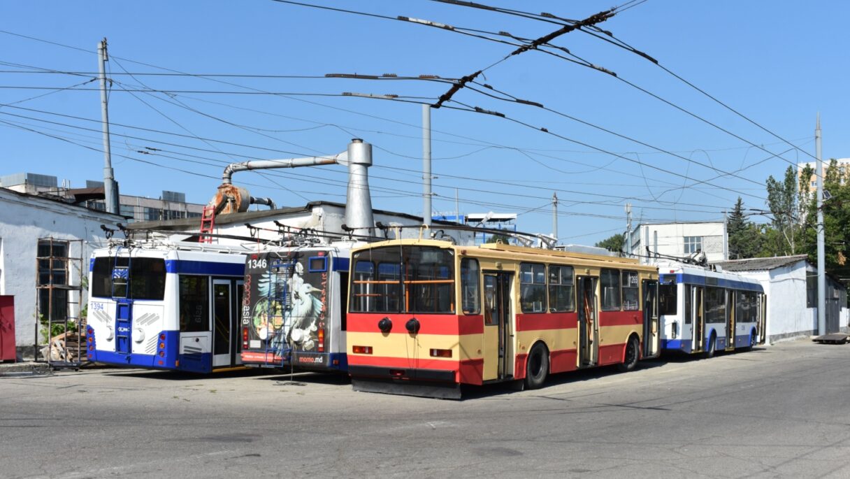 Kišiněv daroval jeden trolejbus Škoda 14 TrM do Rigy