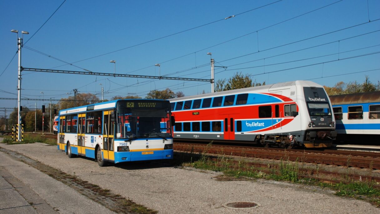 Provoz trolejbusů Škoda 21 Tr, 22 Tr a autobusů 21 Ab v Ostravě – VIII. díl