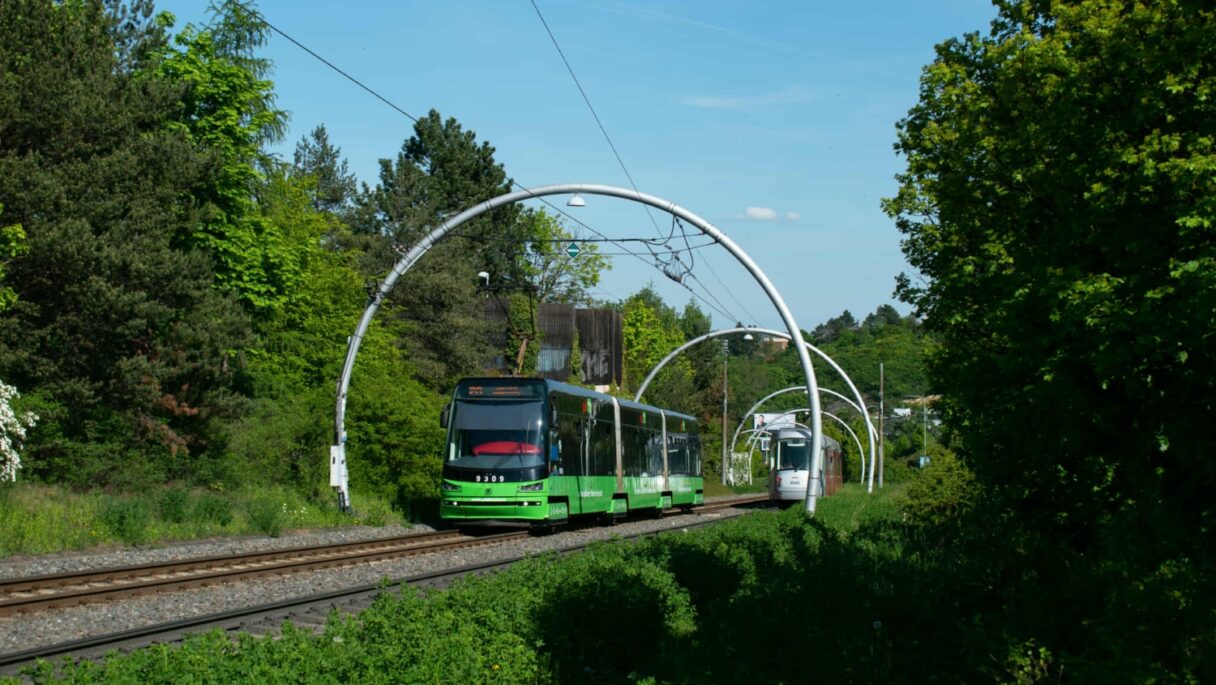 Praha zrušila soutěž na doplnění klimatizací do tramvají Škoda 15T