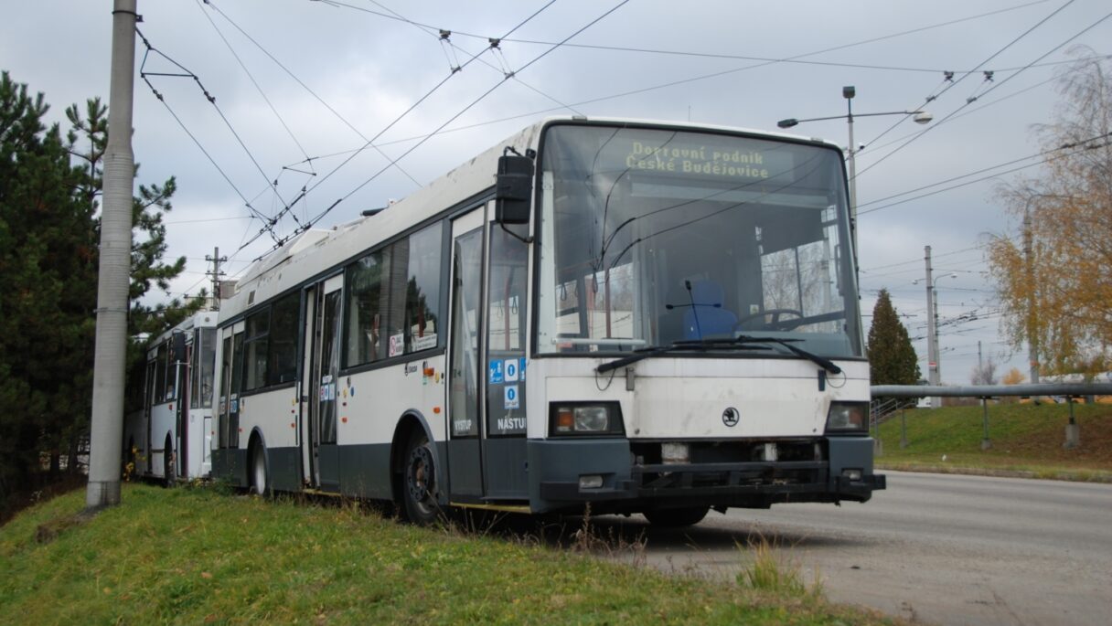 Českobudějovický vůz Škoda 21 Tr se vrátil na jih Čech