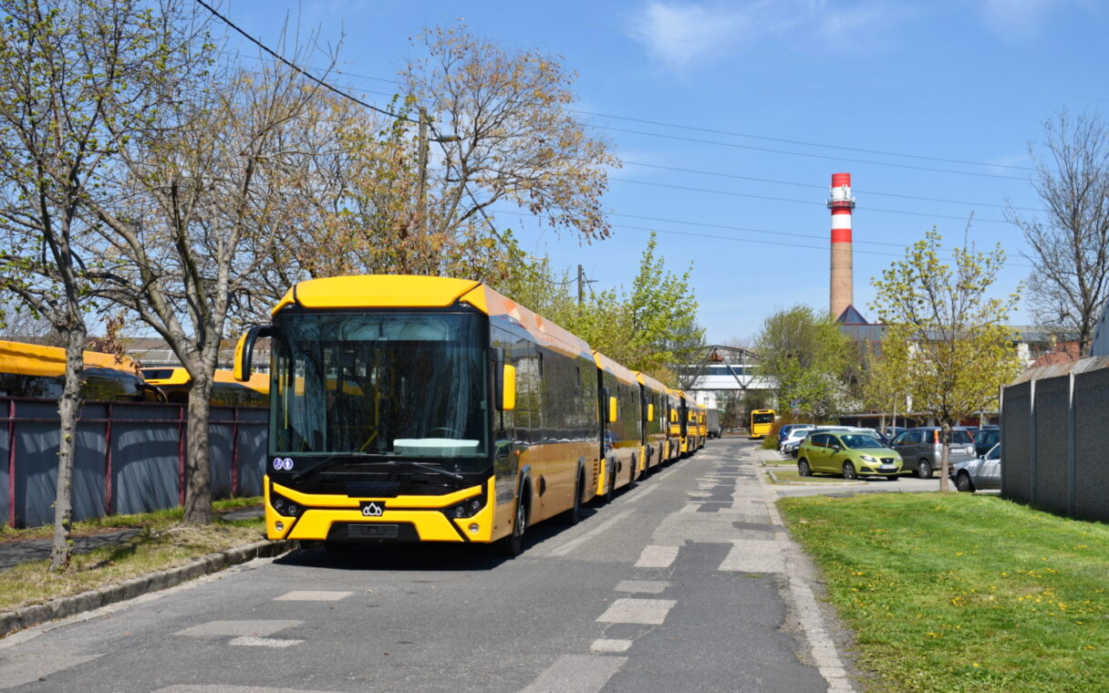 869 autobusů – jediný účastník. Credobus dodá vozy pro MÁV
