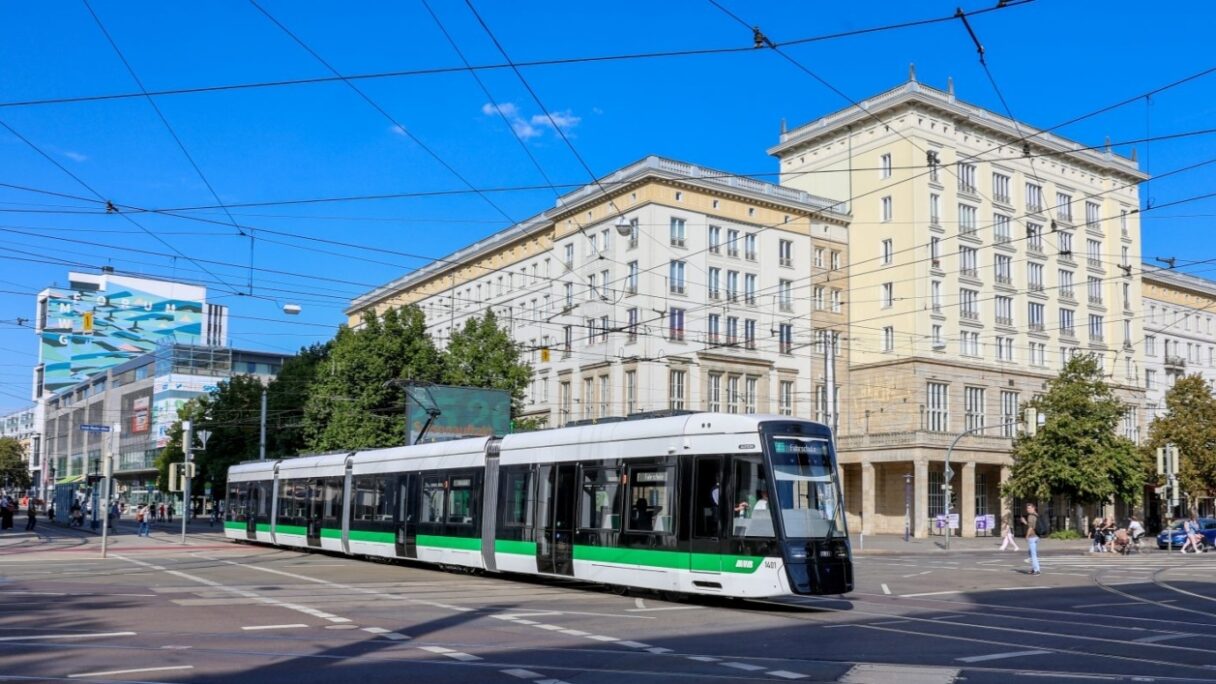 Konec českých tramvají v Magdeburgu se blíží. Do ulic vyjelo první Flexity