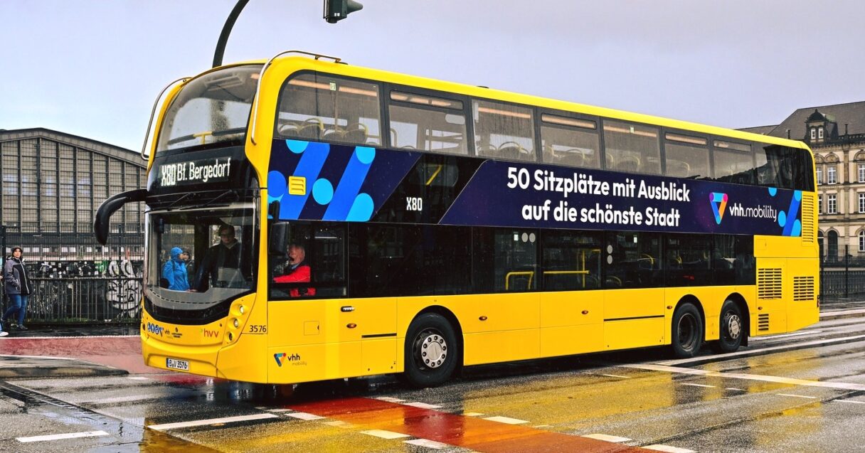Hamburg otestoval patrový autobus z Berlína