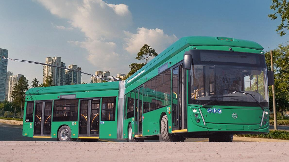 V Rusku testují nový článkový trolejbus