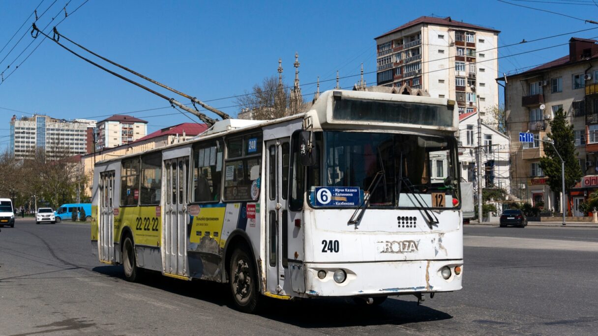 Konec snah o záchranu. Trolejbusy u Kaspického moře dojezdily