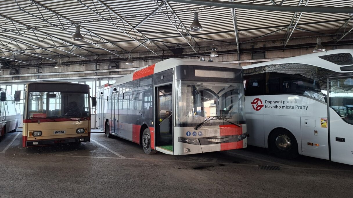 První pražský trolejbus Bozankaya SNG 12T dorazil do Prahy