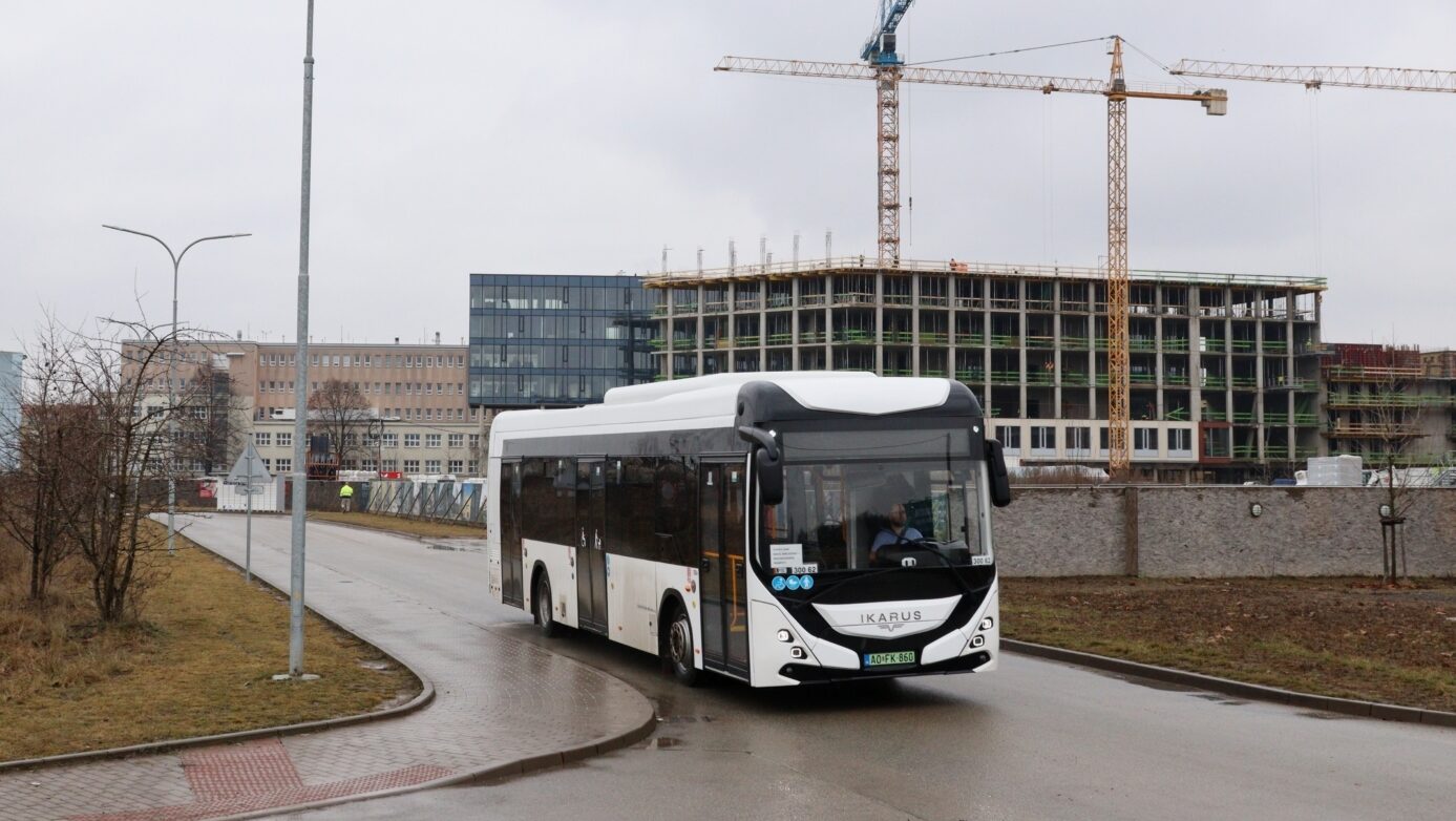 V Brně testují elektrobus maďarského Ikarusu