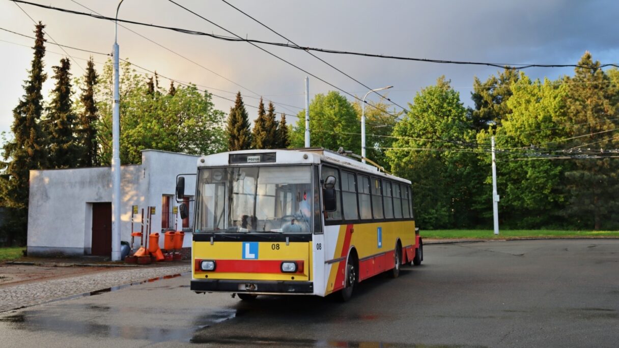 Hradec Králové opraví historický trolejbus Škoda 14 Tr