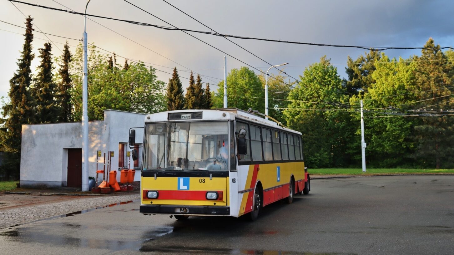 Hradec Králové opraví historický trolejbus Škoda 14 Tr
