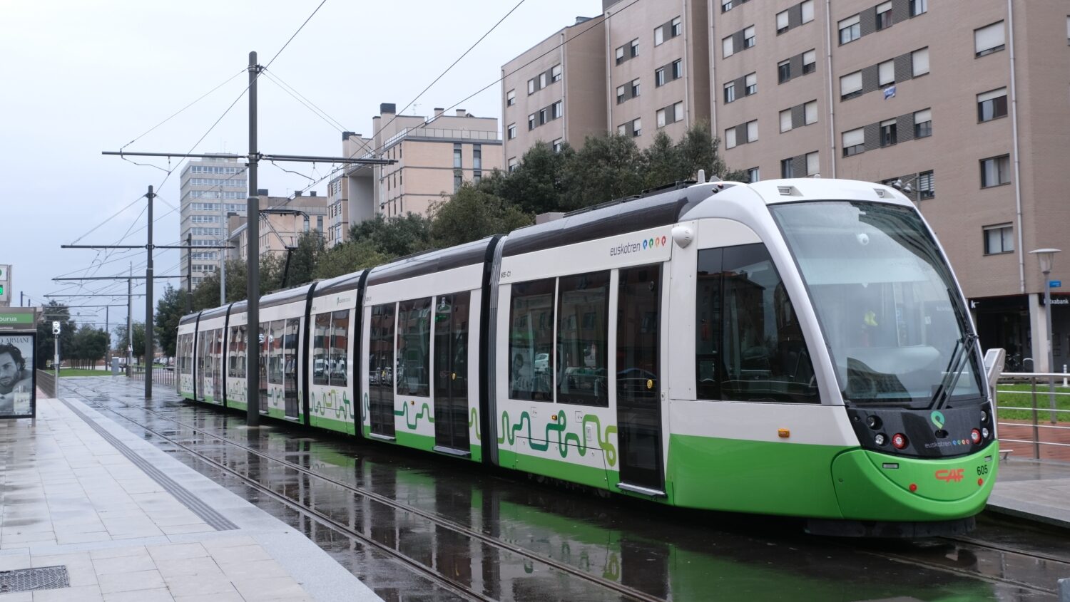 CAF dodá devět 44m tramvají do španělského města Vitoria-Gasteiz
