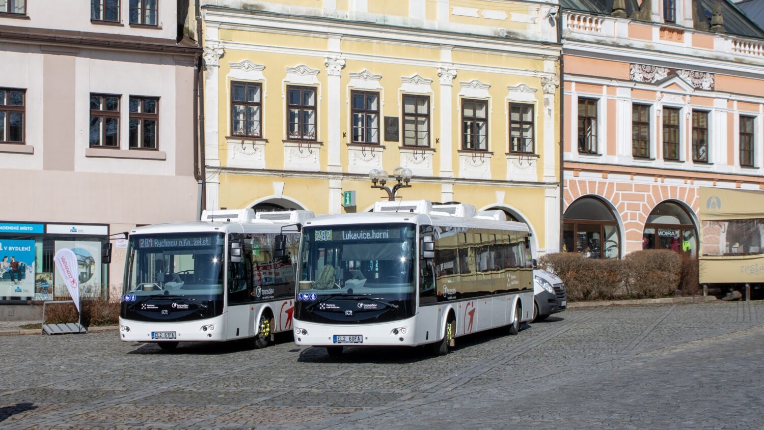 V Rychnově nad Kněžnou vyjíždějí elektrobusy SOR