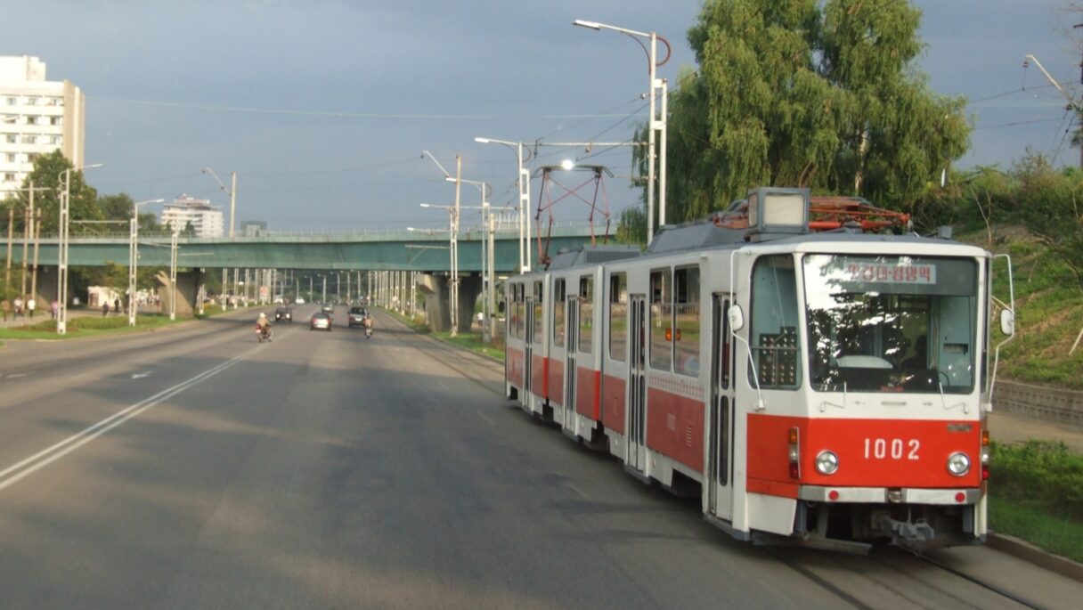 Nejasná budoucnost tramvají a trolejbusů v severokorejském Pchjongjangu