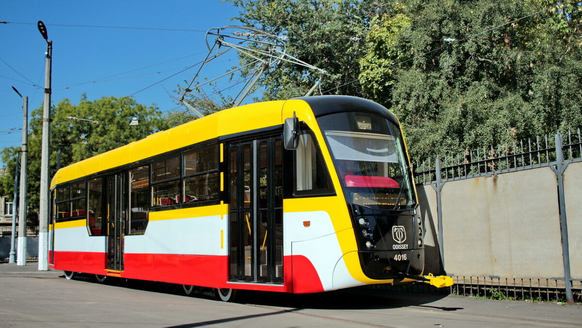 V Moldavsku vyrábějí bateriovou „vlakotramvaj“ – na platformě tramvaje T3