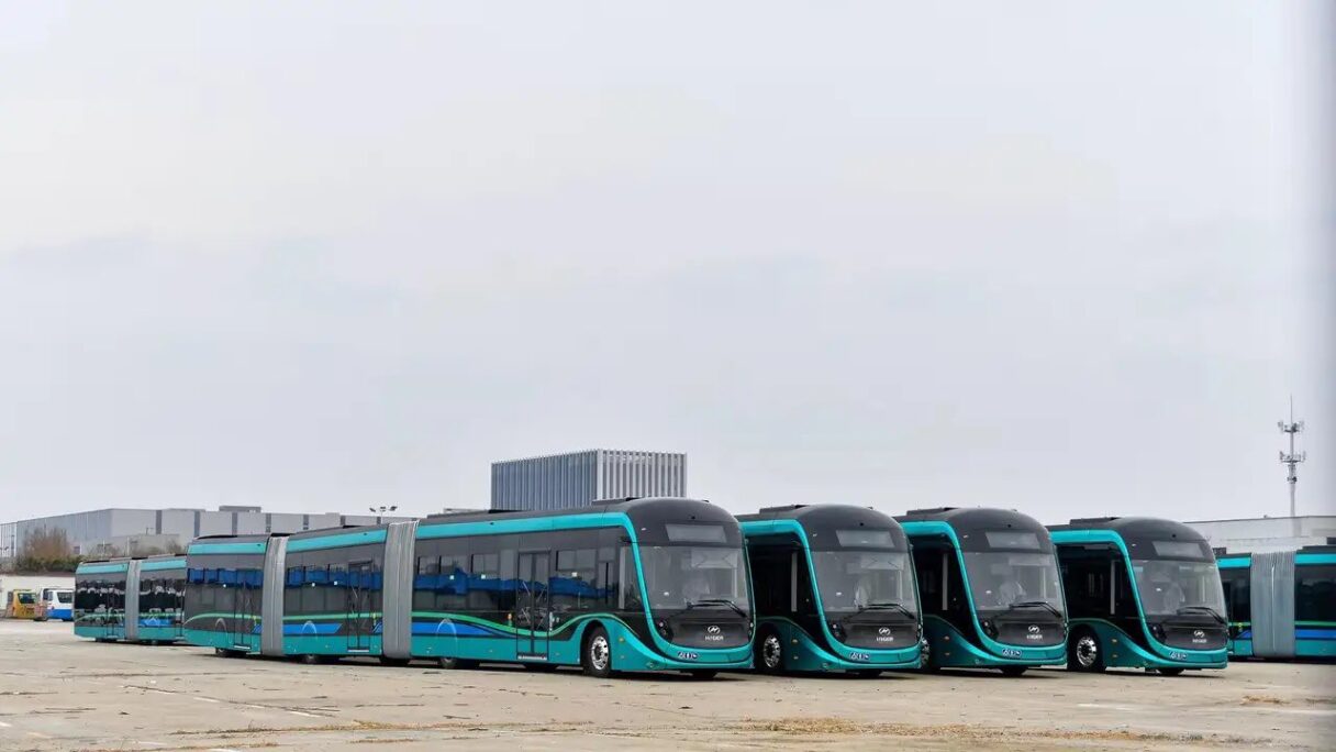 Srbský Bělehrad objednal tříčlánkové elektrobusy