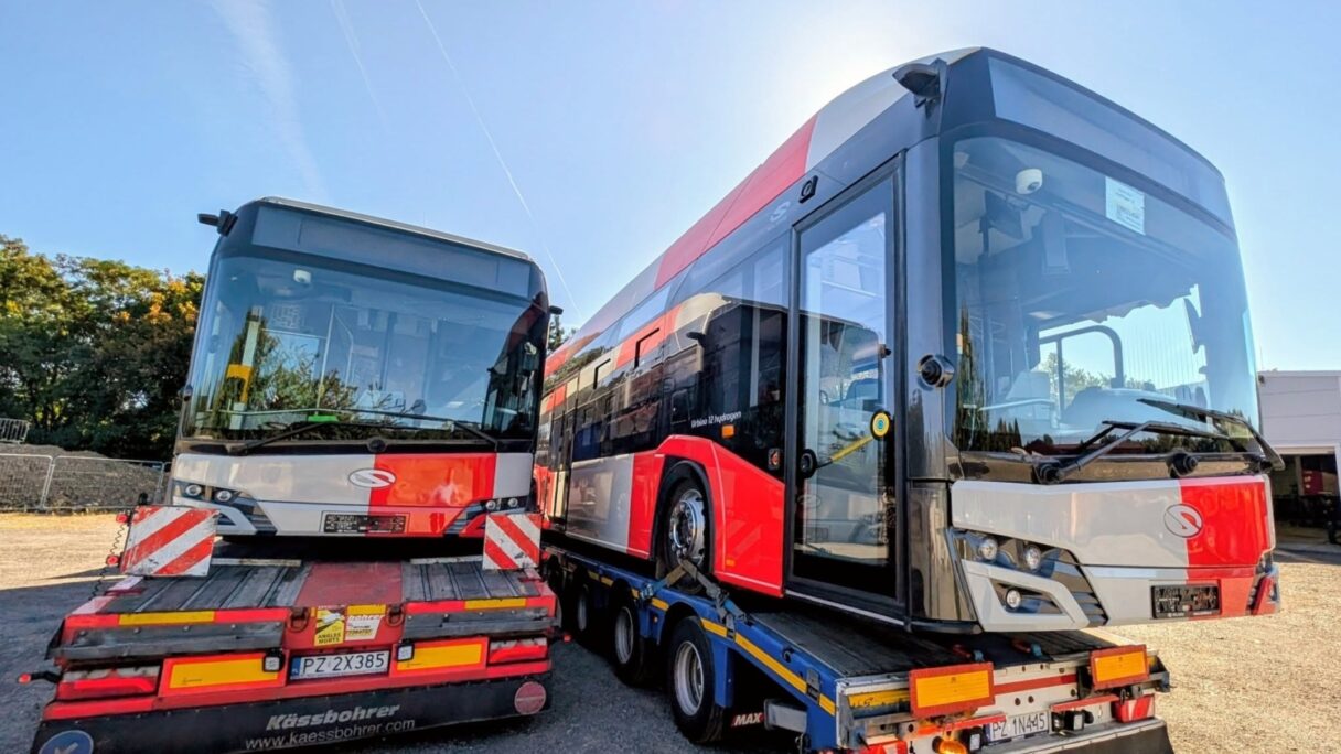 Středočeské vodíkové autobusy stále stojí. Termín zprovoznění je neznámý