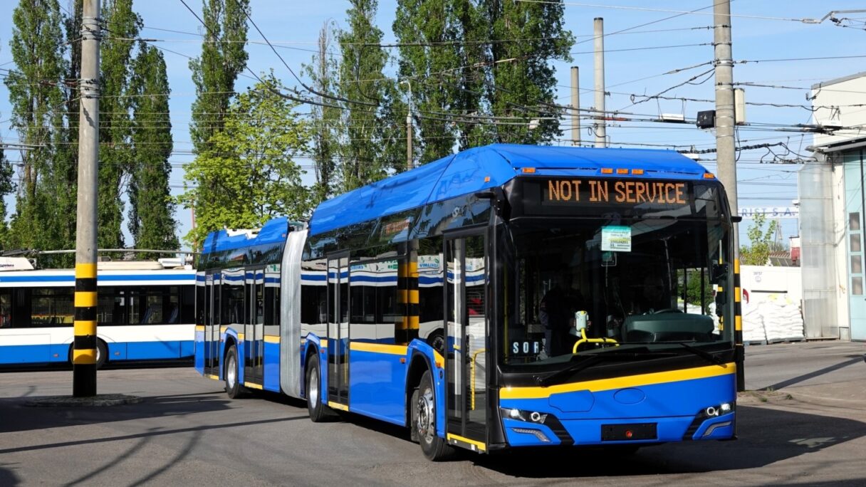 Kanadské kloubové Trollino dorazilo na testy do Gdyně