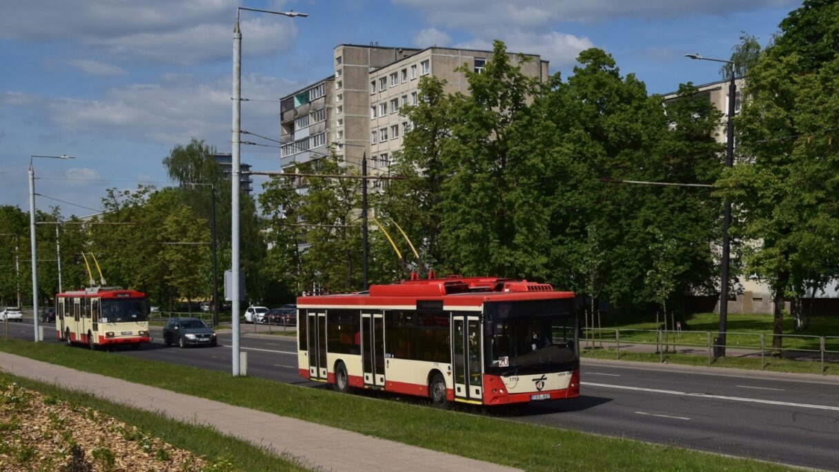Jediné dva vyrobené trolejbusy Amber Vilnis 12 AC opustily Vilnius