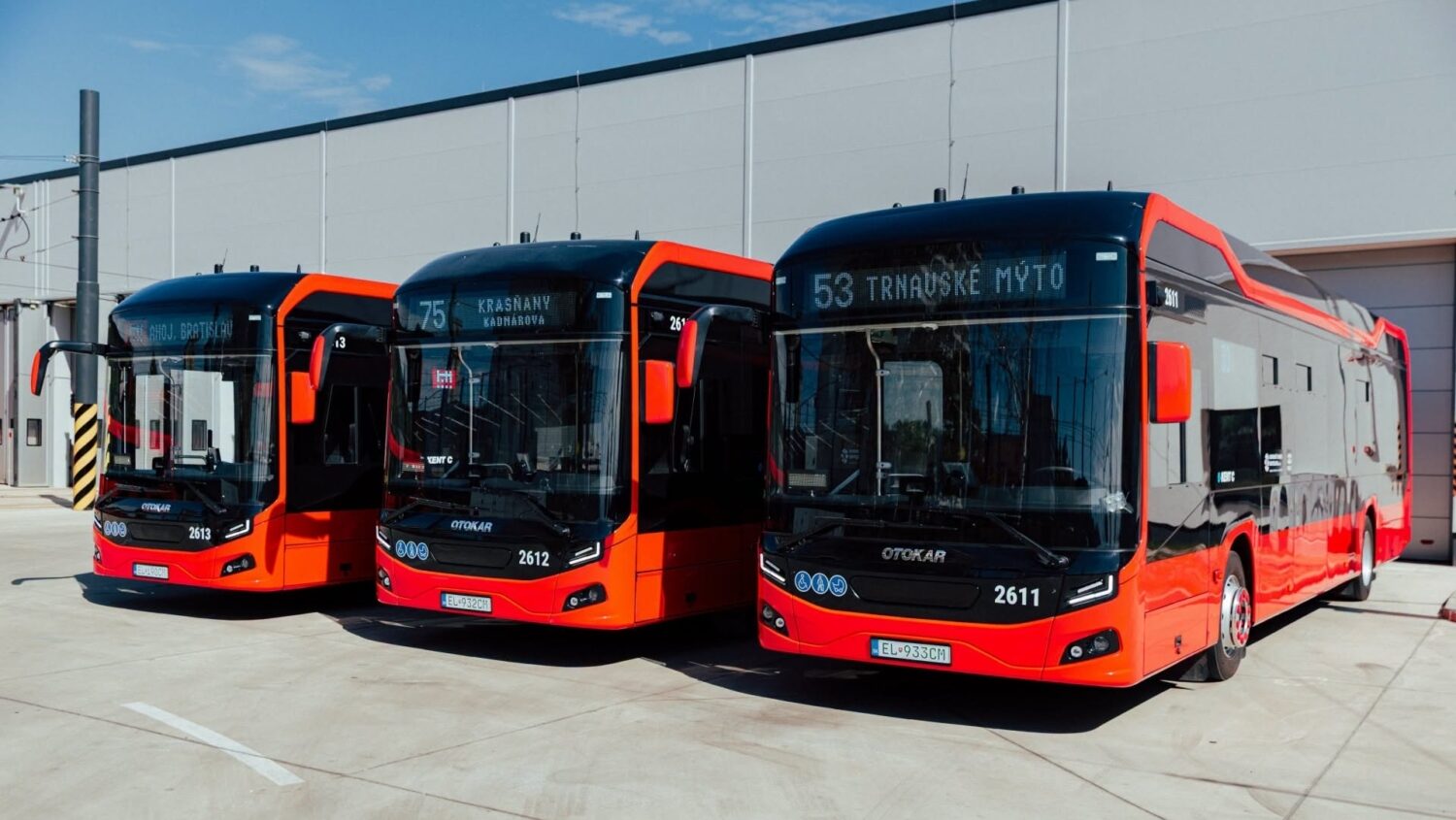 Bratislava představila elektrobusy Otokar e-Kent C 12