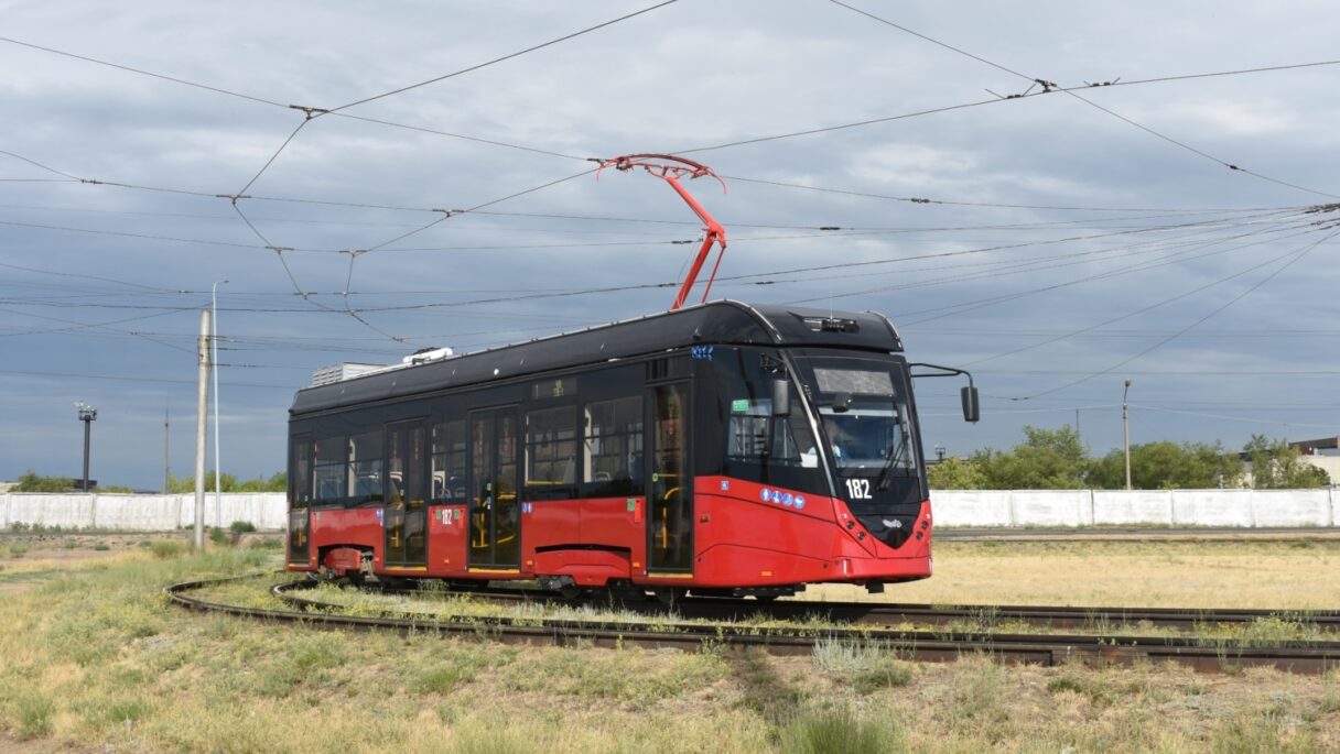 „Parciální“ tramvaje v kazašském Pavlodaru