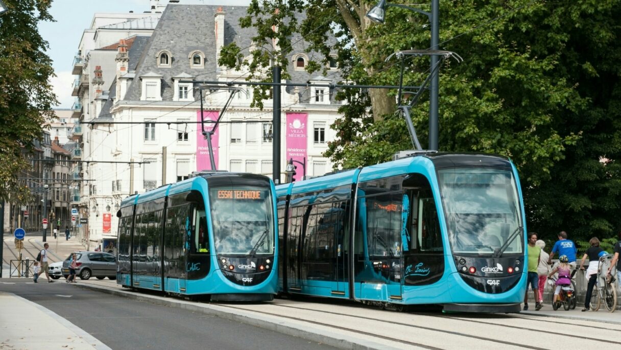 CAF dodá vlakotramvaje na platformě Urbos pro „pařížskou“ linku T13