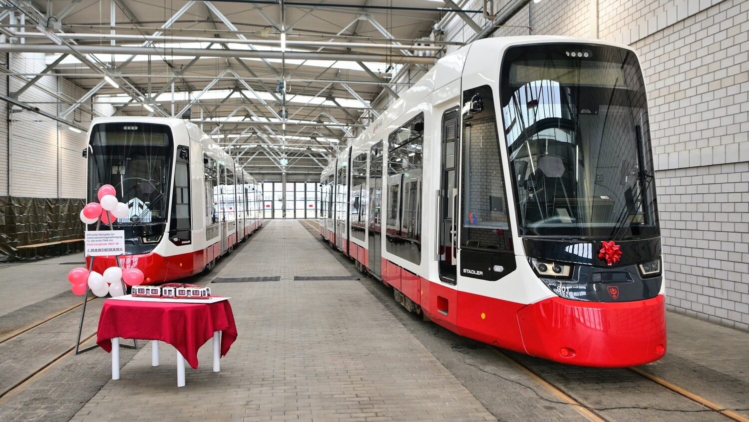Halle zastavilo odběr dalších tramvají Stadler TINA