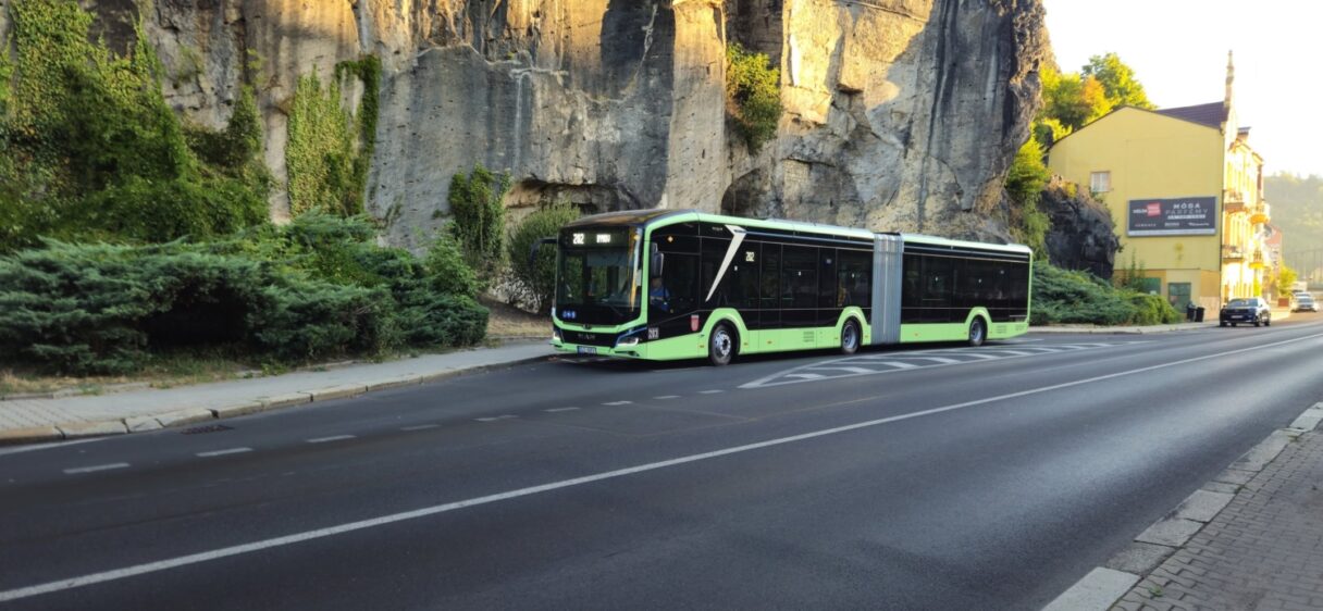 Děčín vypsal soutěž na 21 elektrobusů. Nově budou ve třech délkách