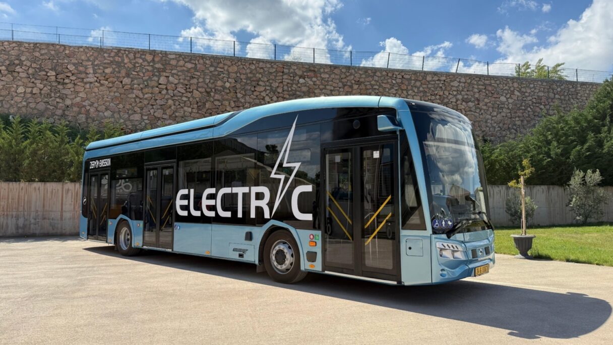 Istanbul pořídí 50 elektrobusů AKIA Ultra LF12EV
